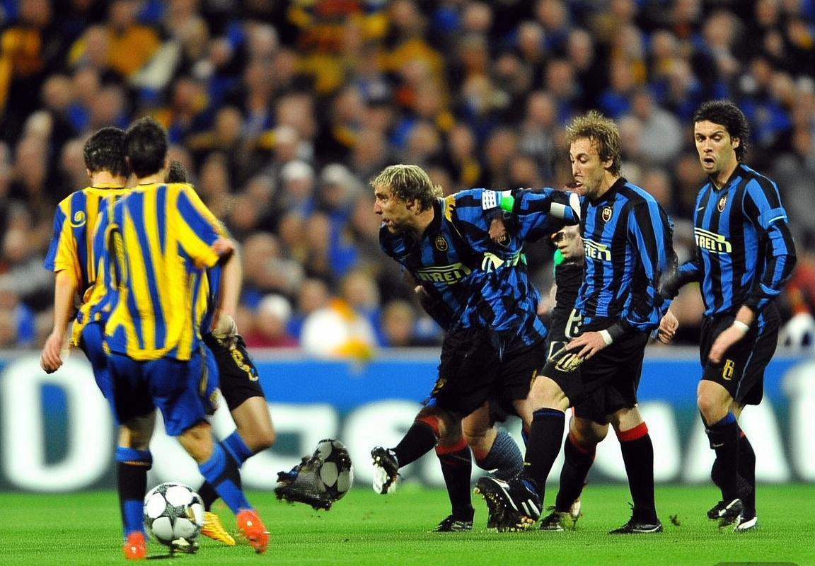 2008-2009欧冠半决赛：巴塞罗那vs切尔西经典对决解析(图2)